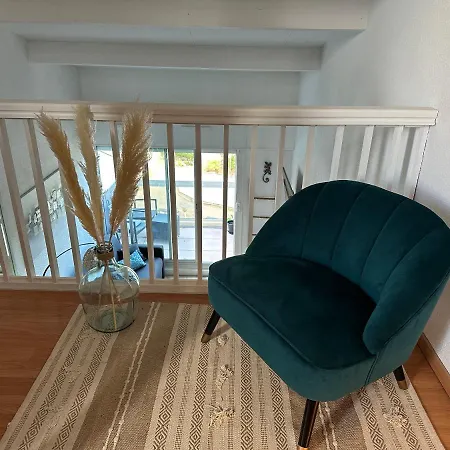 Duplex Meuble Avec Terrasse Dans Avec Piscine