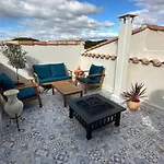 Duplex Meuble Avec Terrasse Dans Avec Piscine *