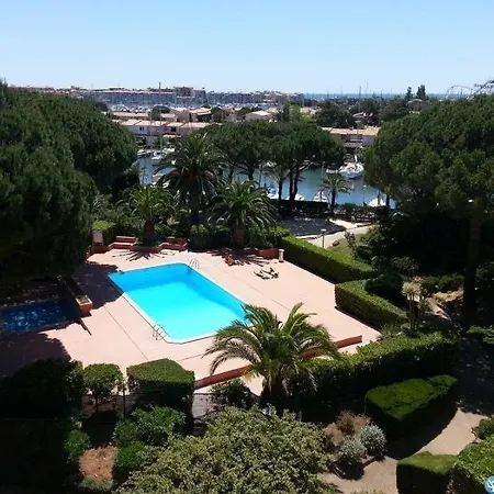 Duplex Meuble Avec Terrasse Dans Avec Piscine Apartment *