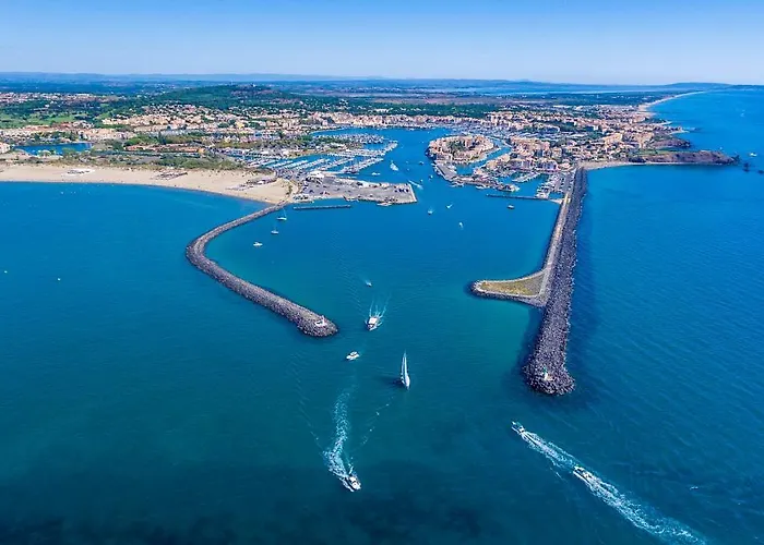 Duplex Meuble Avec Terrasse Dans Avec Piscine