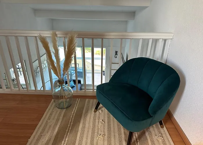 Duplex Meuble Avec Terrasse Dans Avec Piscine